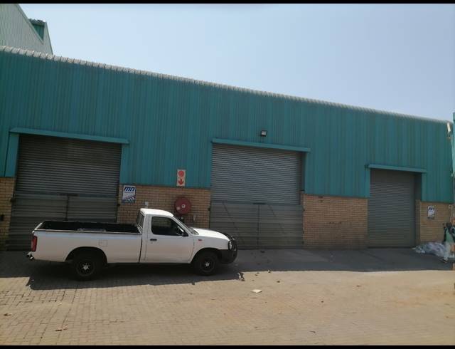 952M² WAREHOUSE TO LET IN HENNOPSPARK